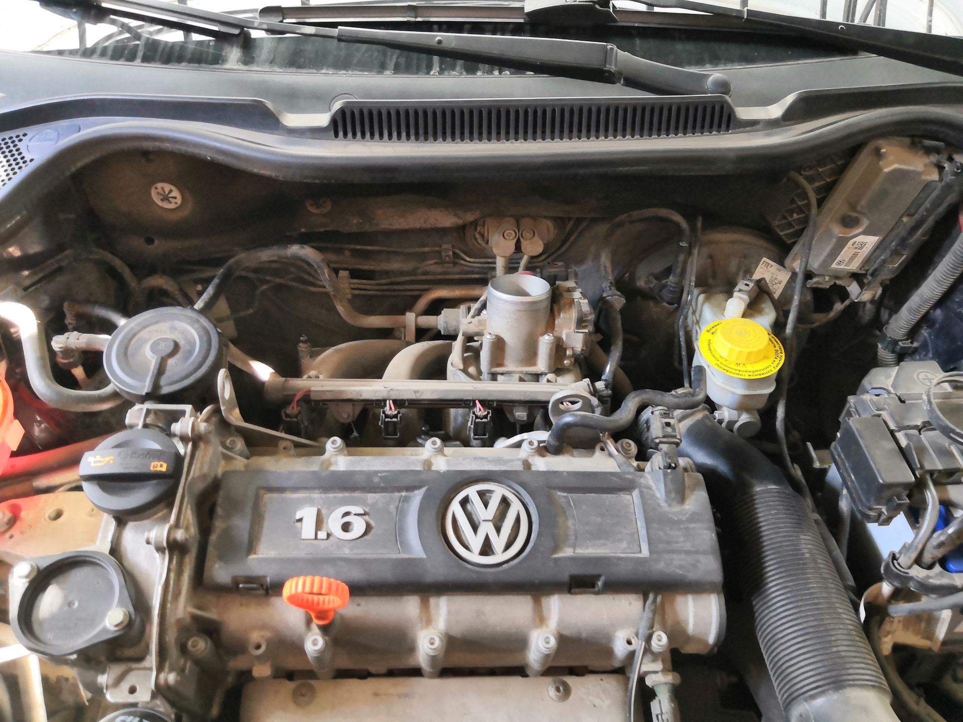 Замена подогрева картерных газов vw polo sedan — Volkswagen Polo Sedan ...
