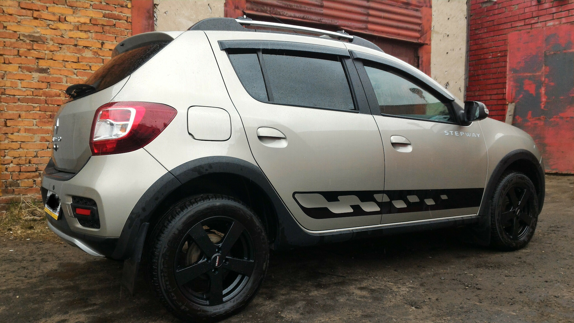 Sandero Stepway 2 на штампах