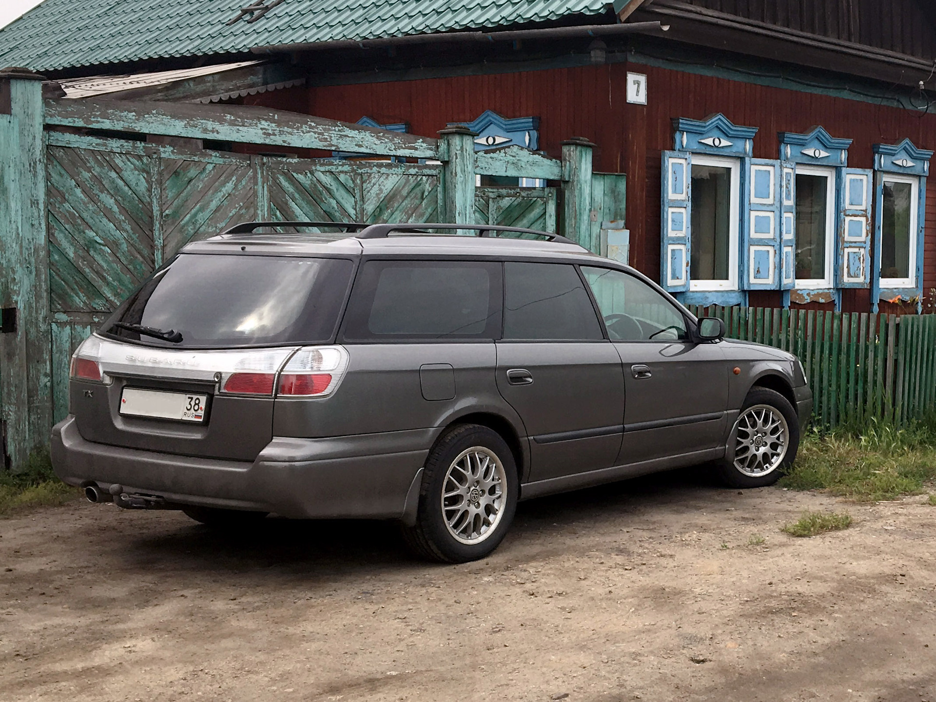 Колеса универсал. Subaru Legacy bh5 универсал. Subaru Legacy b5 универсал. Subaru Legacy bh5 задние фонари. Субару универсал полный привод.
