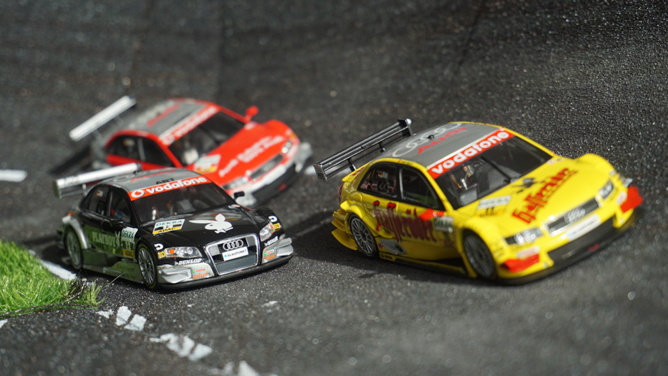 【ミニチャンプス】Audi A4 DTM 2004 M Ekström Audi A4 DTM 2004 (B6, Typ 8E2/R11), blau, DTM 2004, Mattias