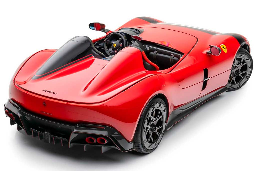 Суперкар Ferrari Monza sp1