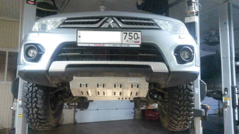 Установка защиты RIVAL — Mitsubishi L200 (4G), 2,5 л, 2013 года ...