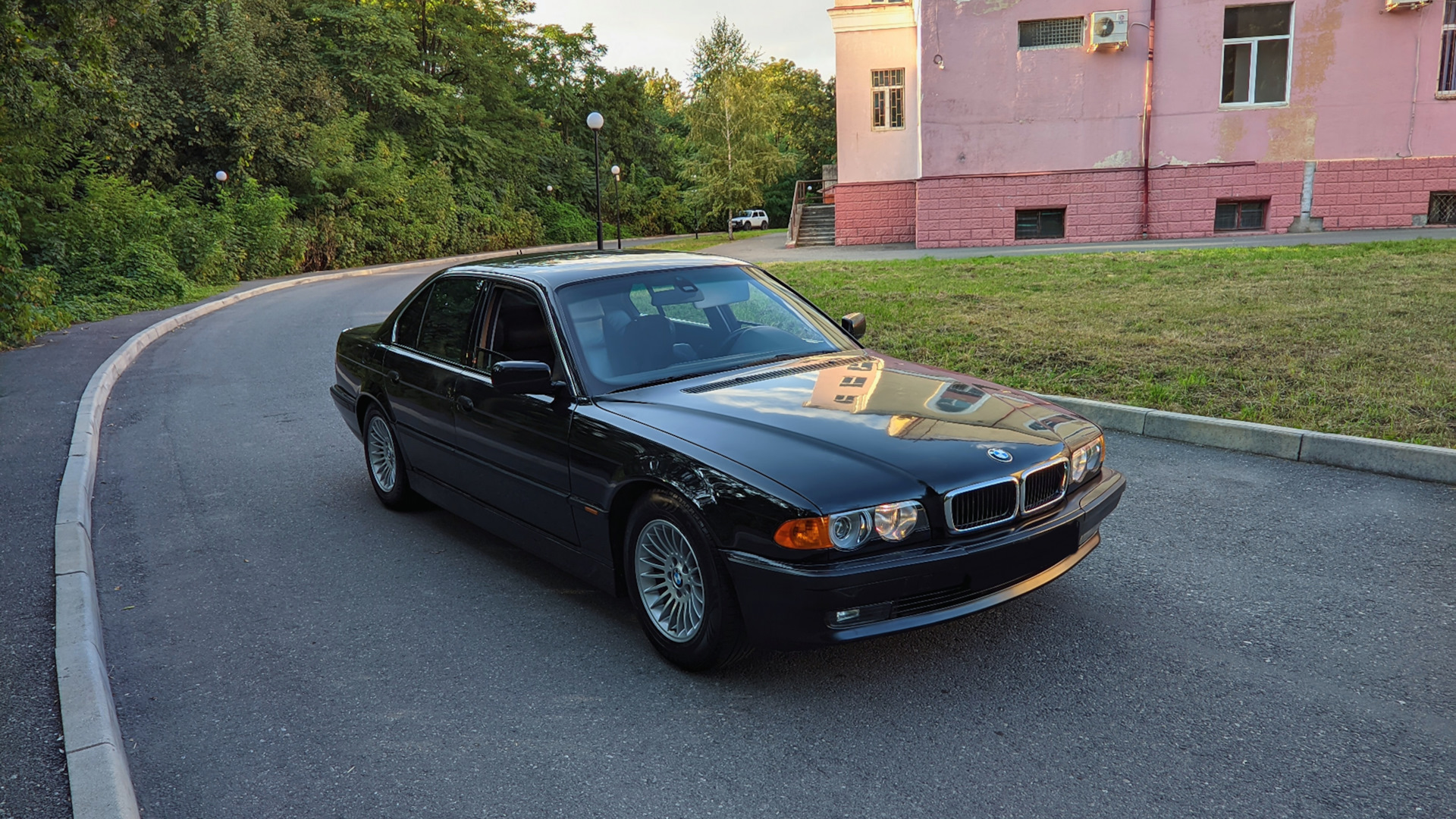 BMW 728i