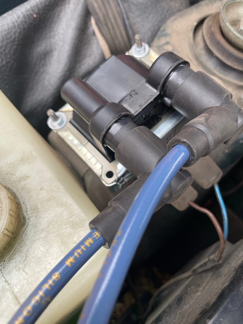 Замена катушки зажигания, бронепроводов и свечей зажигания — СеАЗ Ока ...