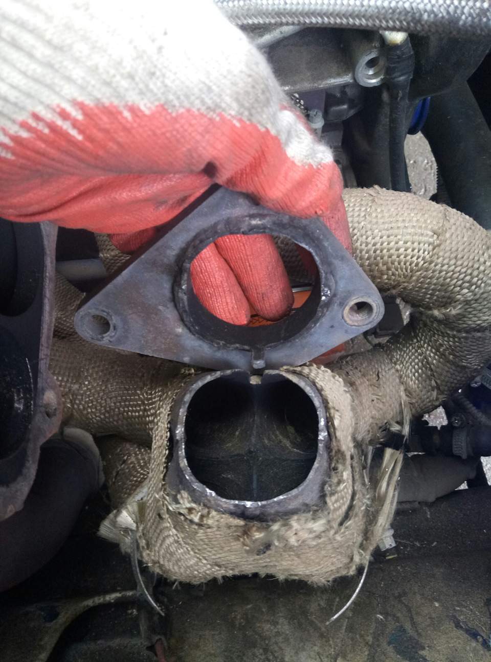 Треснул выпускной коллектор — Lada 21070, 1,5 л, 2001 года | поломка ...