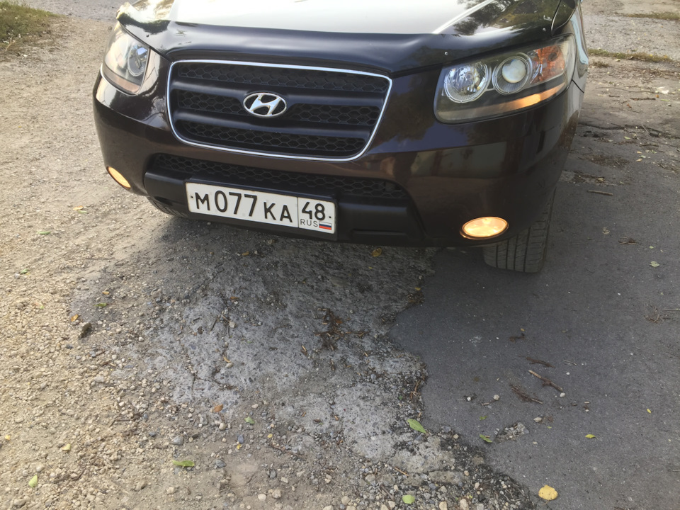 Противотуманные фары hyundai santa fe. Лампы в ПТФ Санта Фе 2. Туманки Санта Фе 2. Лампы в противотуманки для Санта Фе 2. Лампочка в противотуманки хёндай Санта Фе 2.