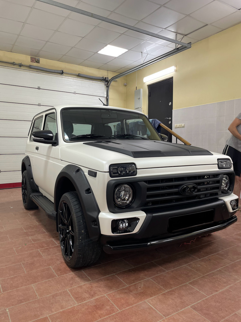 Оклейка в винил HEXIS и тюнинг NIVA Legeng 2020 — DRIVE2