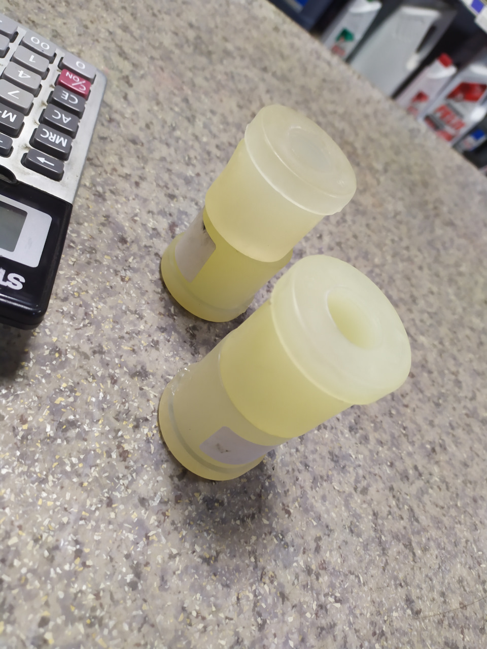 Потек передний сальник двс — УАЗ Patriot, 2,7 л, 2016 года | визит на ...