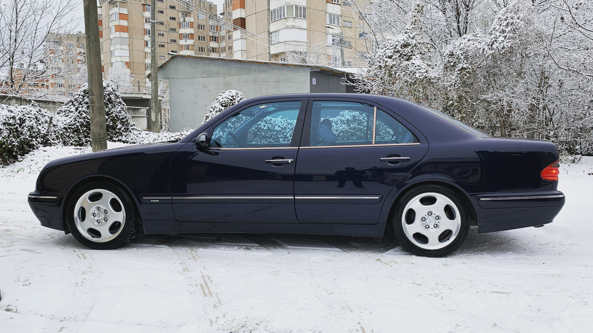 Mercedes-Benz E-class (W210) 3.2 бензиновый 2001 | W210 3.2 Авангард на  DRIVE2