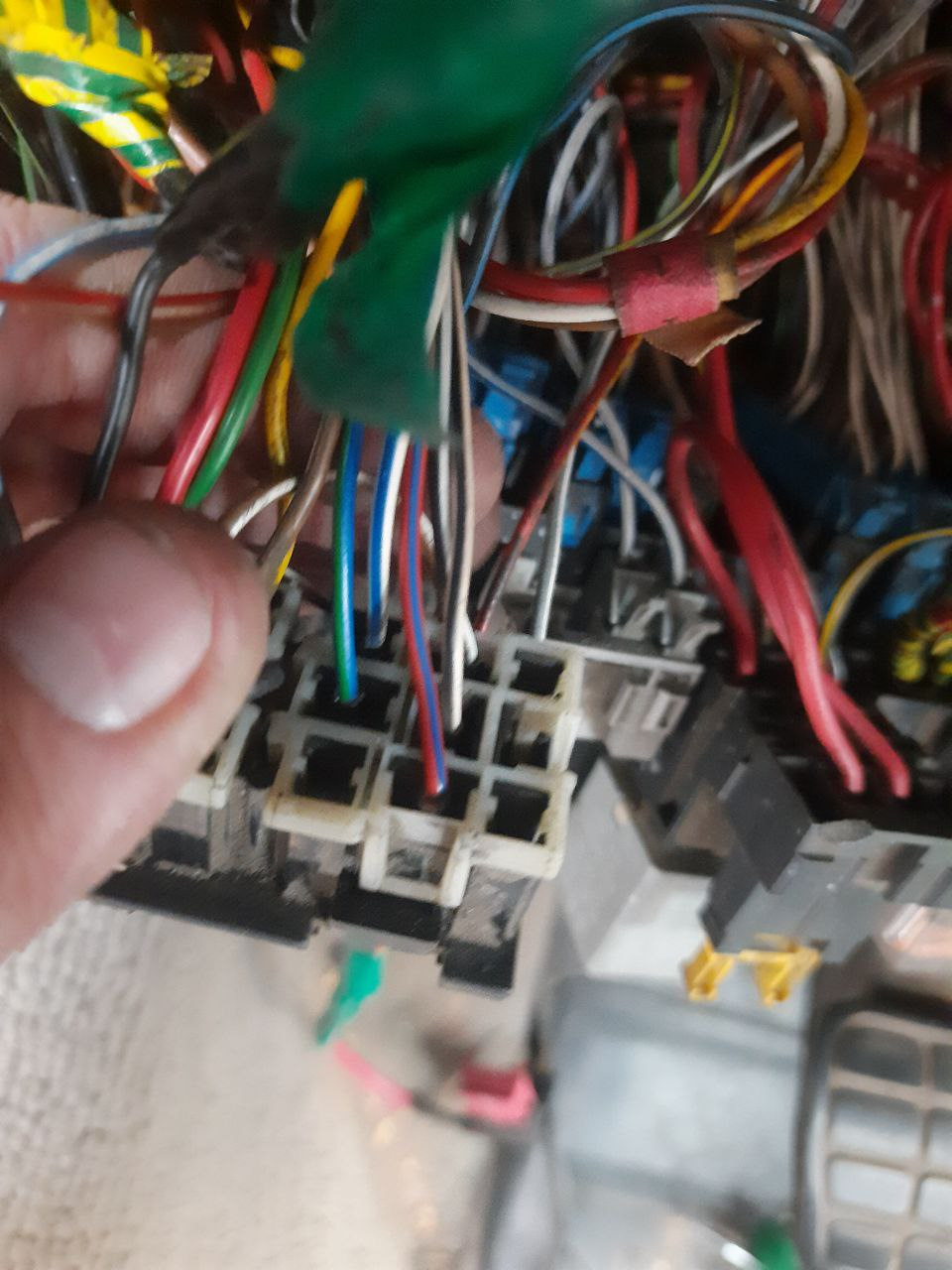 Кнопка включения свечей накала (мотор) реле 137 — Volkswagen Multivan ...