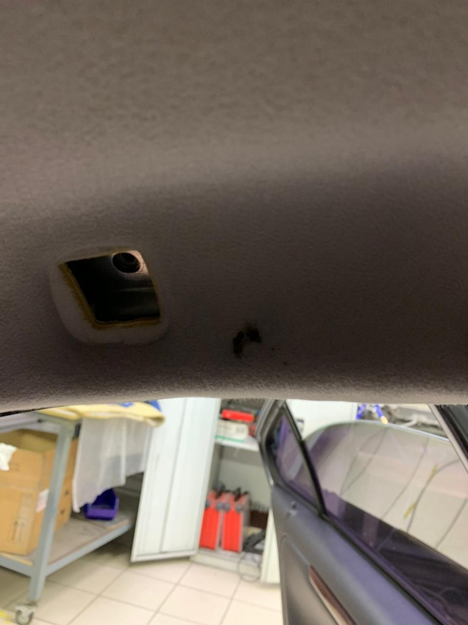 Ремонт прожога потолка — Volvo S60 (1G), 2,4 л, 2007 года | визит на ...