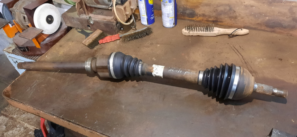 новая б/у полуось — Peugeot 607