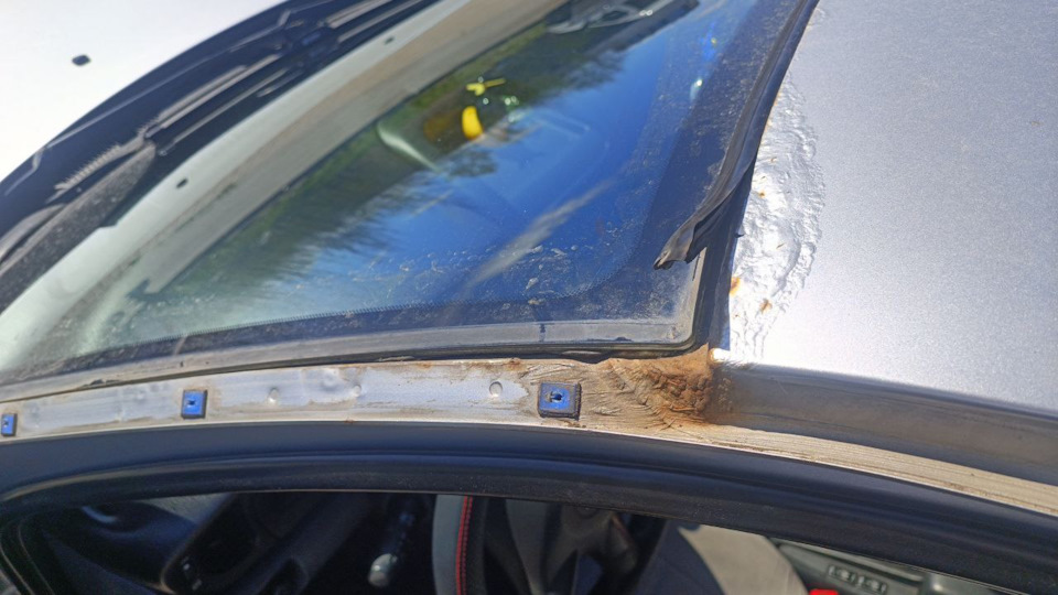 Течь лобового стекла. Часть 2. — Nissan Almera II (N16), 1,5 л, 2004 ...