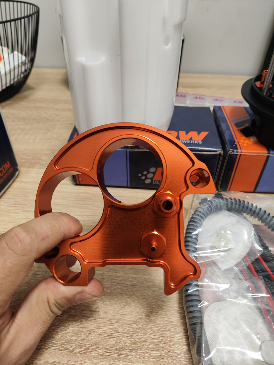 Это все эжекционный насос, который качает из второй половинки бака — Subaru Impreza (GE/GH)