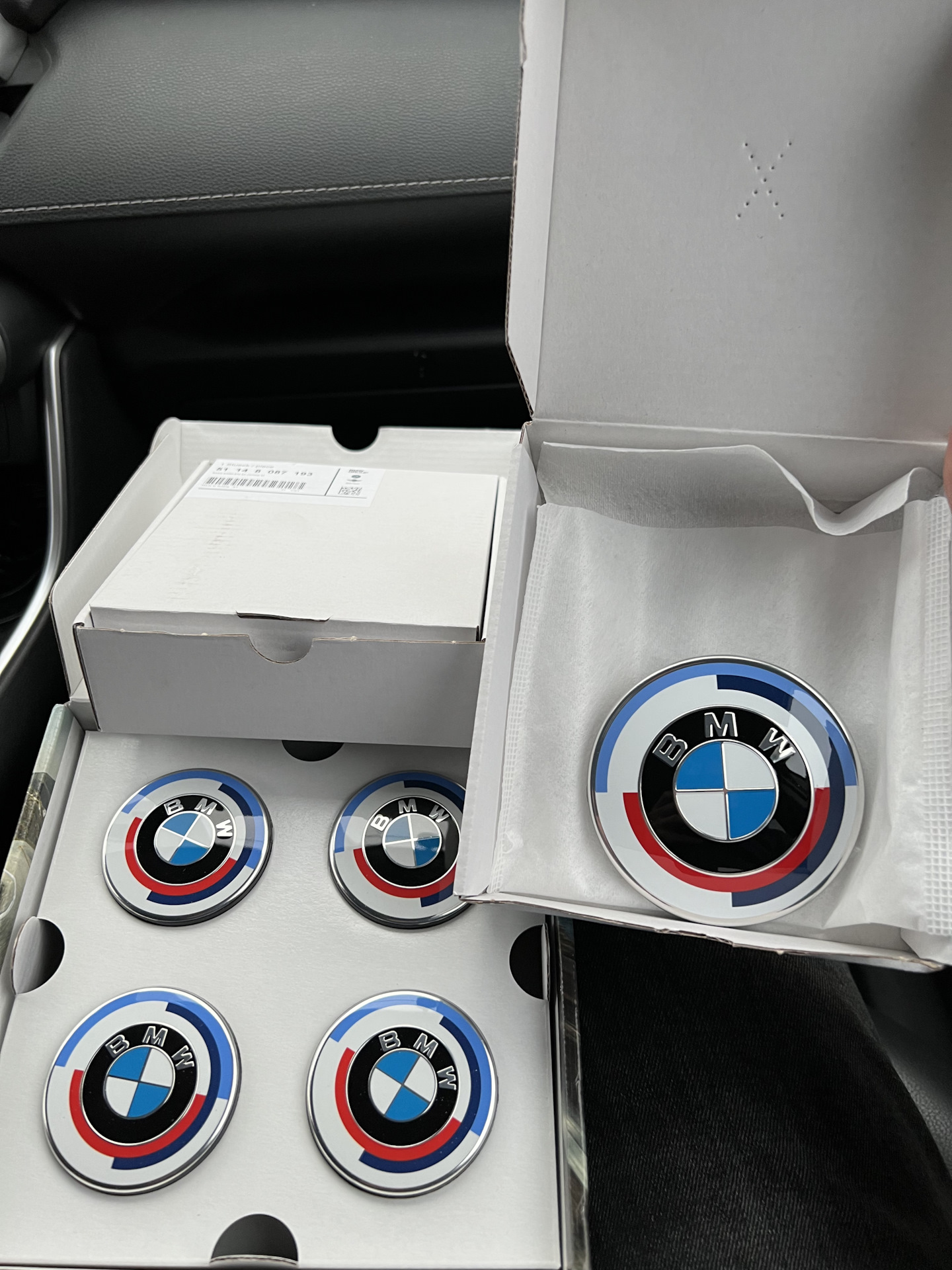 Эмблемы 50 Jahre M — BMW X4 (G02), 3 л, 2021 года | стайлинг | DRIVE2
