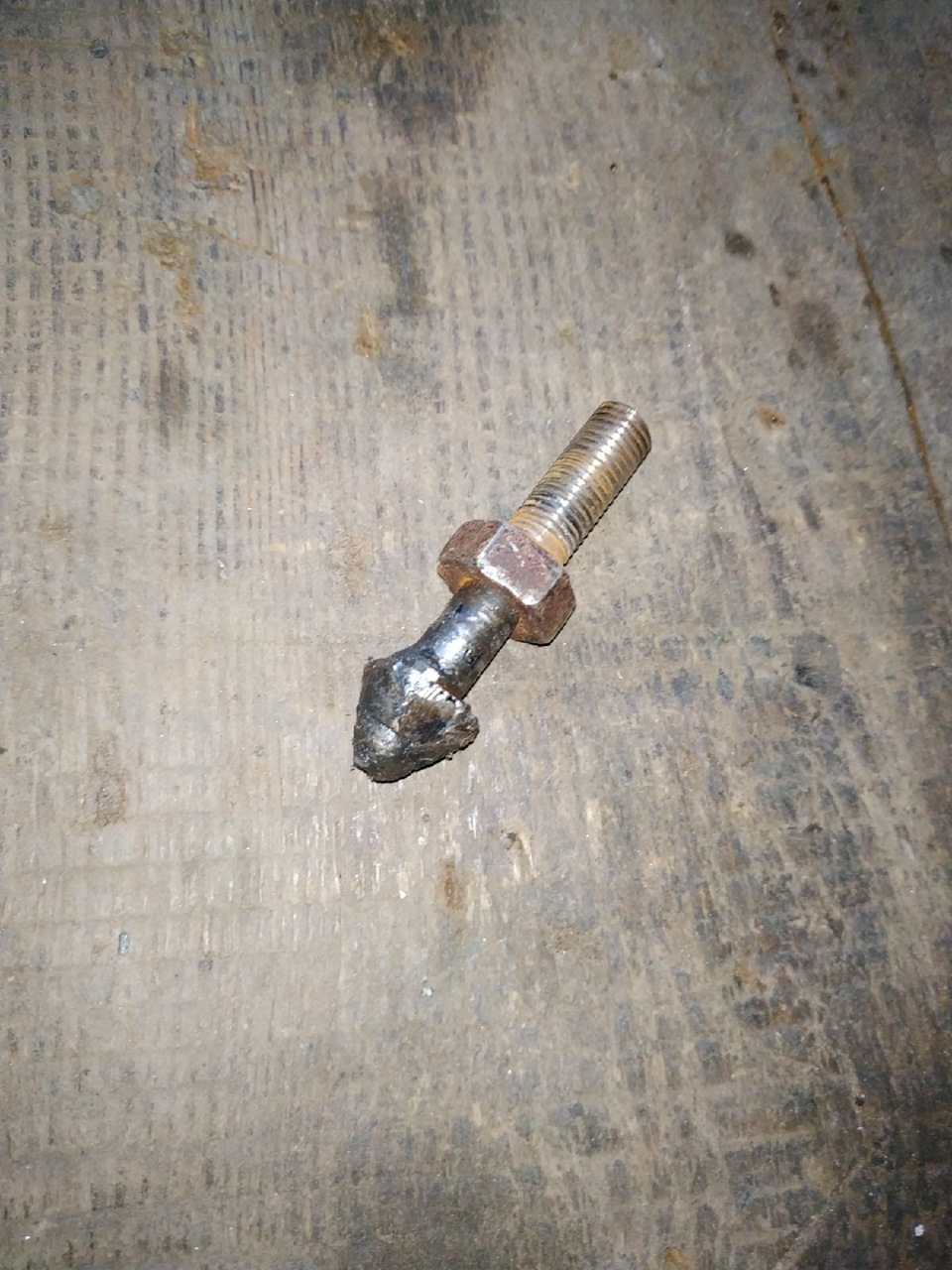 Веерные форсунки, лампы поворотов, новое крепление спинки сидения ...