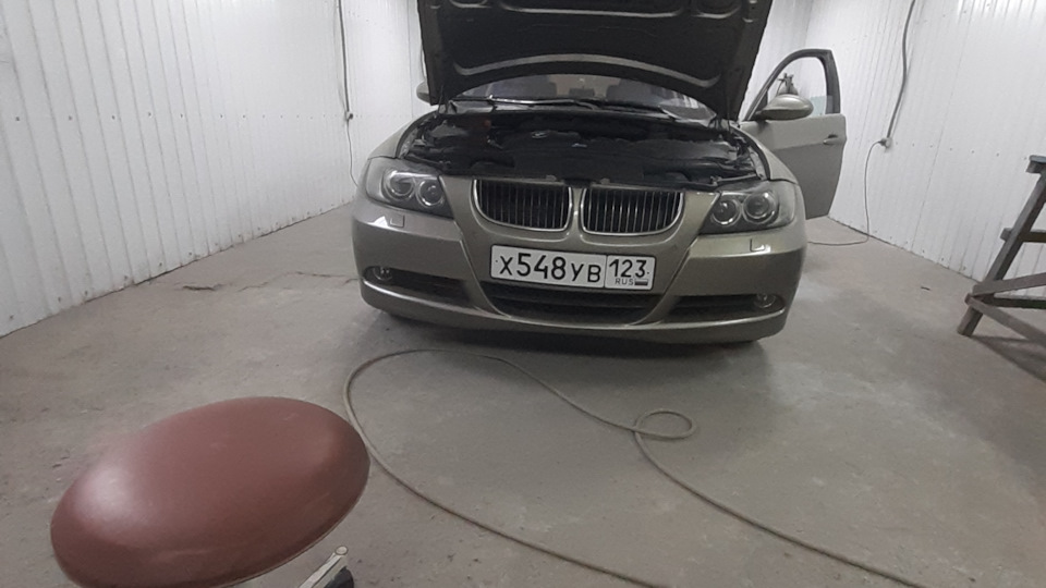 BMW 3 series Бежевый 2.5