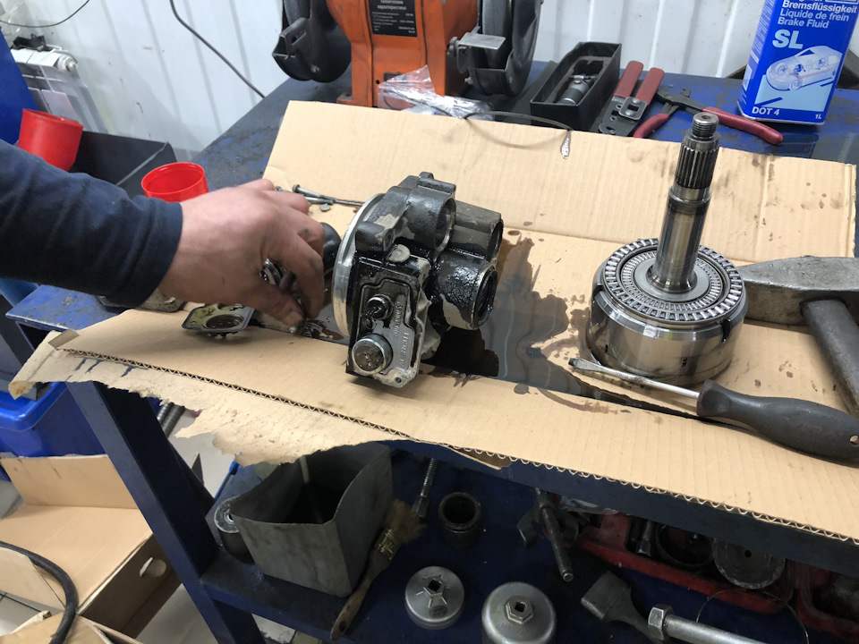 Ремонт/Замена электродвигателя Haldex, Чистка муфты Haldex — Volvo XC70 ...