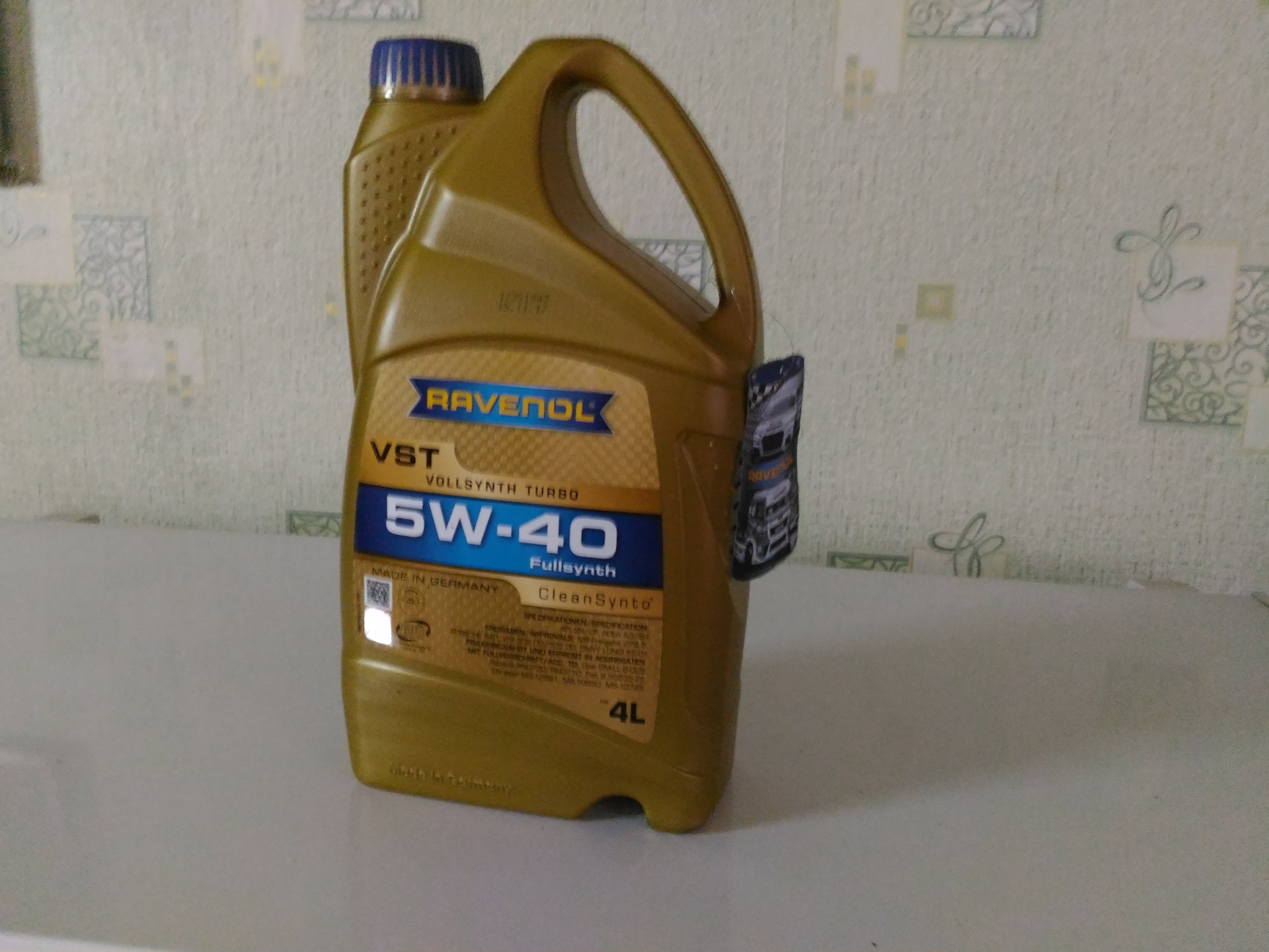 Масло равенол. Ravenol 5w40. Равенол 5 40. Масло моторное 5w40 для Фольксваген поло седан 1.6 Равенол.