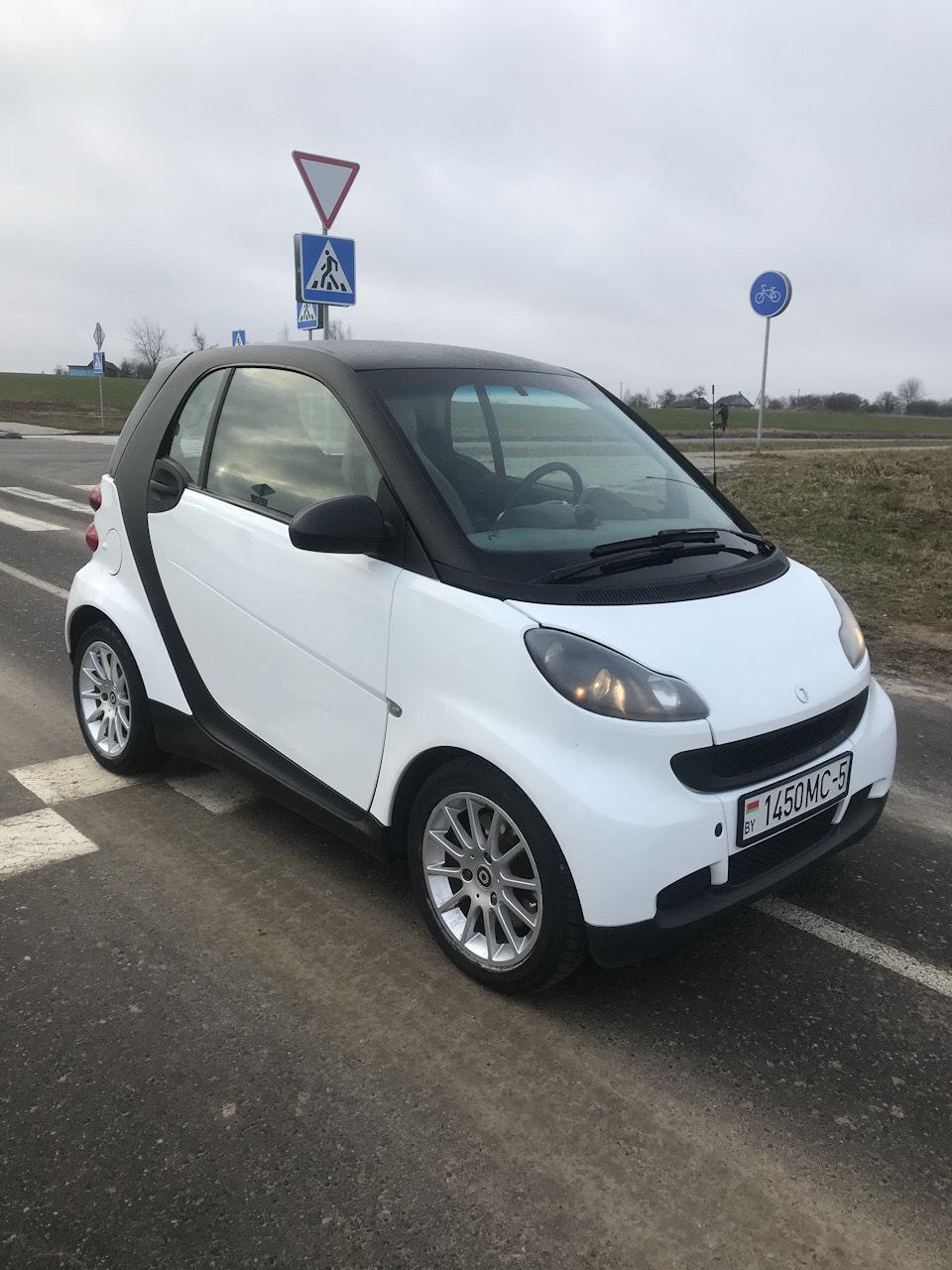 Подушка двигателя левая — Smart fortwo (2G), 0,8 л, 2007 года | запчасти |  DRIVE2