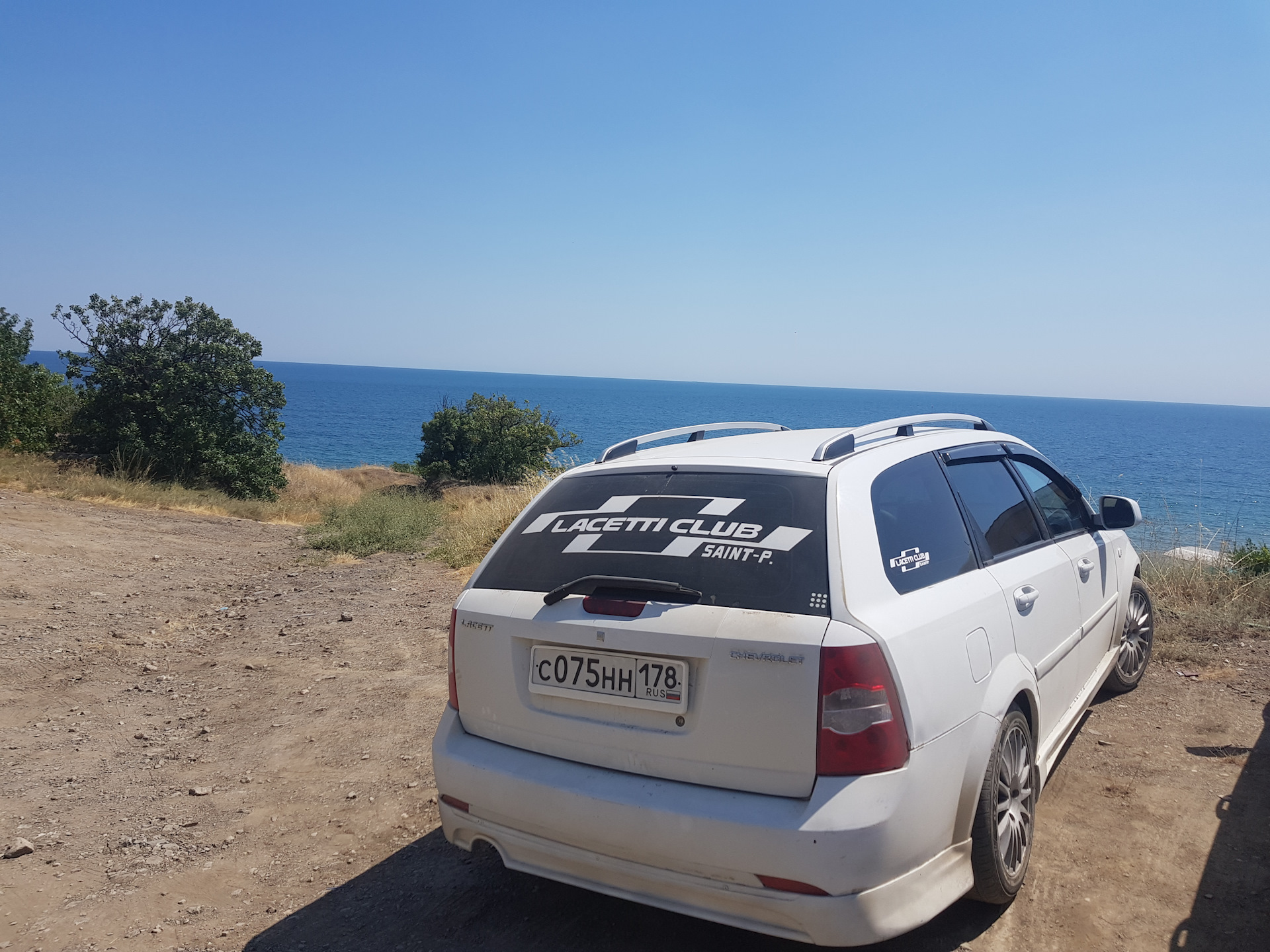 Легковые автомобили в Крыму