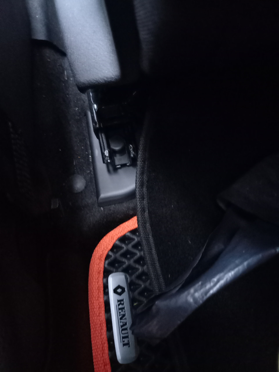 Фото в бортжурнале Renault Sandero 2G