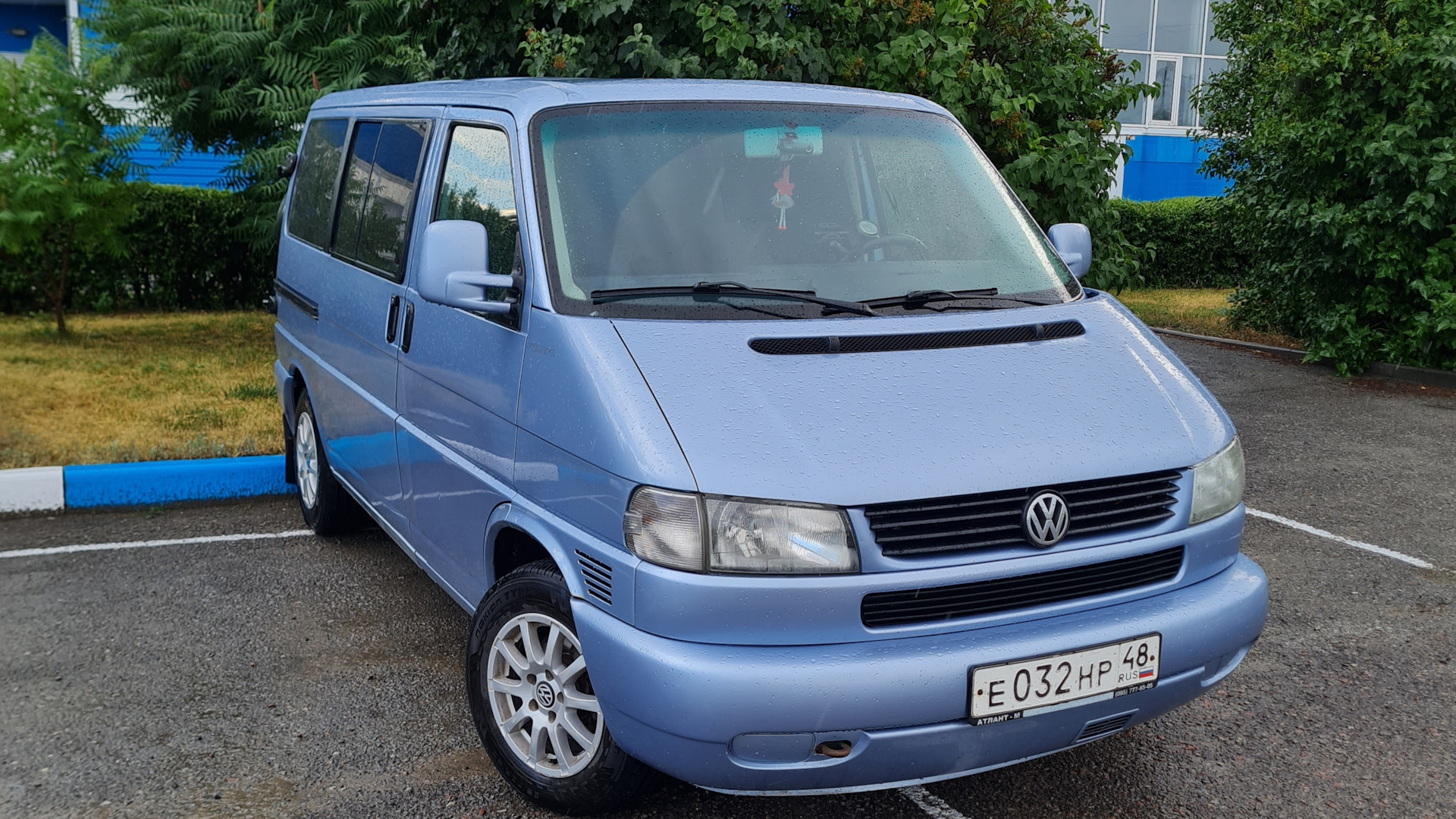 Volkswagen Caravelle (T4) 2.5 бензиновый 2003 | синхро 