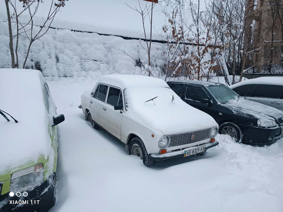 Пришел уезжать. — Lada 21011