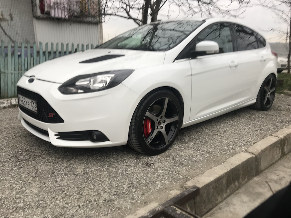 форд фокус 3 18 радиус. шины ford focus 3. низкопрофильная резина r17 ford focus. шины ford focus 3. колеса 235/55 r17 на форд фокус 2.