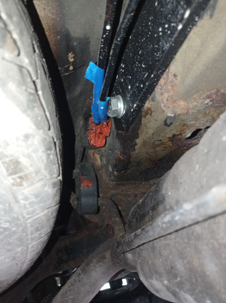 Установка фаркопа "Трейлер". — Chevrolet Captiva (1G), 3,2 л, 2007 года ...