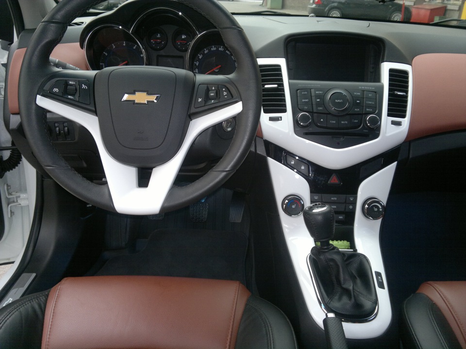 Chevrolet Cruze 2012 седан салон