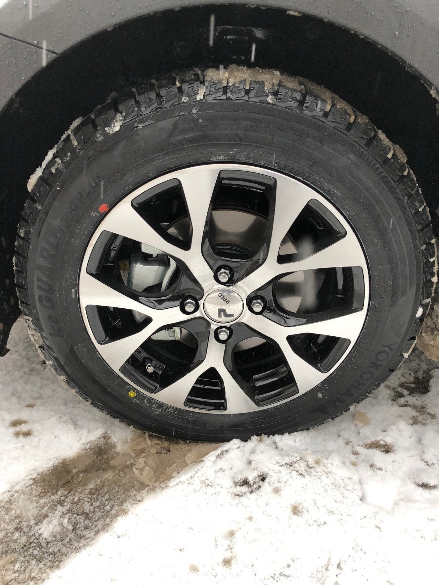 Фото утеплителя и колес — KIA Rio X-Line, 1,6 л., 2018 года ...