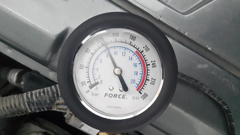 Мерим компрессию в цилиндрах первый раз за 11 лет — Lada 21104, 1,6 л ...