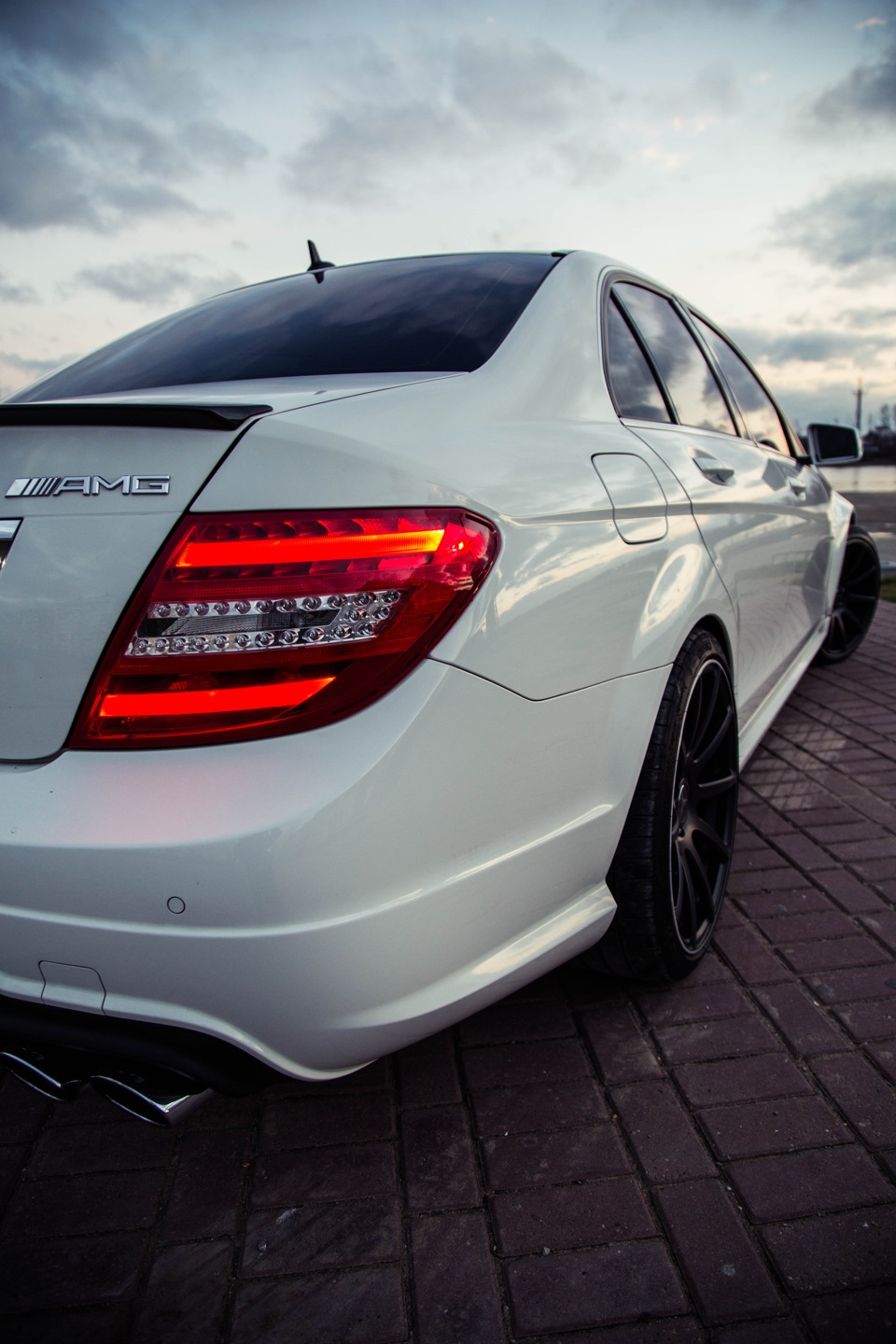 Mercedes c63s AMG drive2