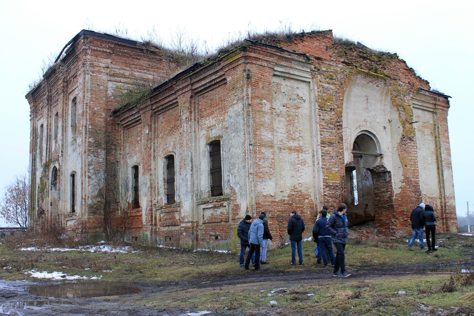 Погода на неделю село спасское. Стужень Курская область Церковь. Село Стужень Курская область. Село Стужень Курская область Мантуровский район. Мантурово Курская область Церковь.