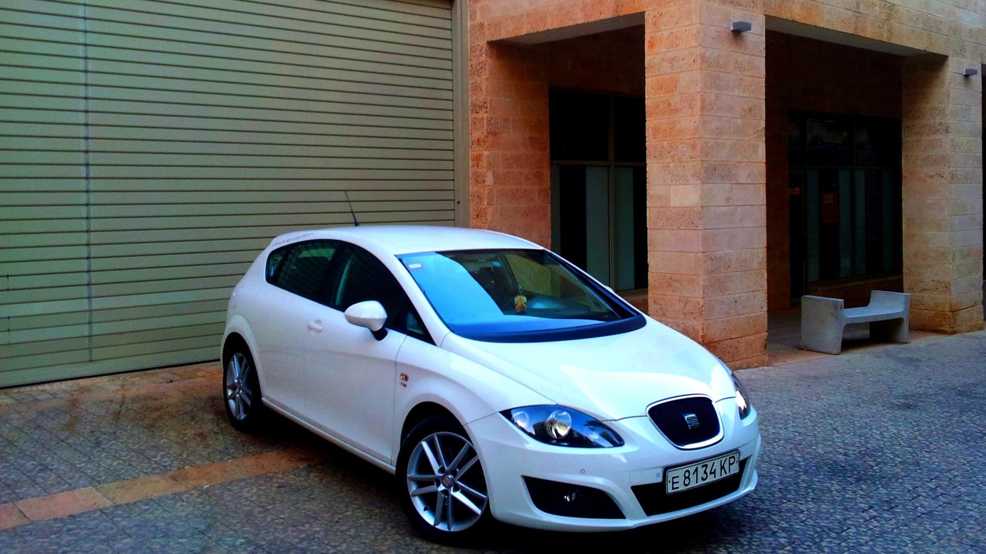 SEAT Leon (Mk II) 1.8 бензиновый 2011 | 32nd anniversary на DRIVE2