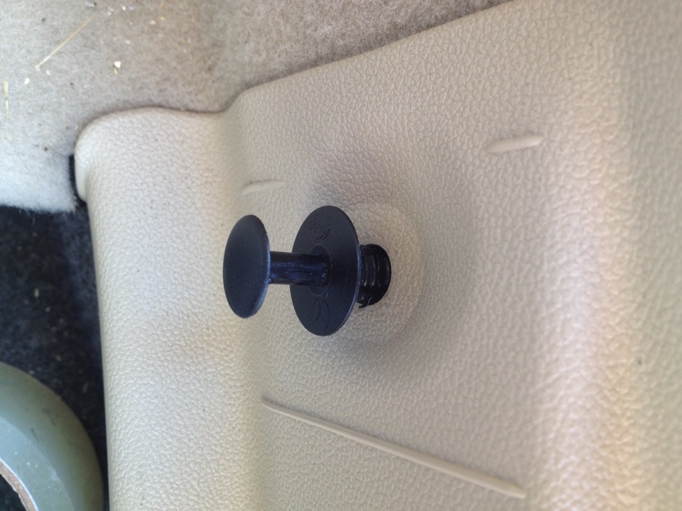 Регулировка двери багажника — Mercedes-Benz A-Class (W169), 2 л, 2008 ...