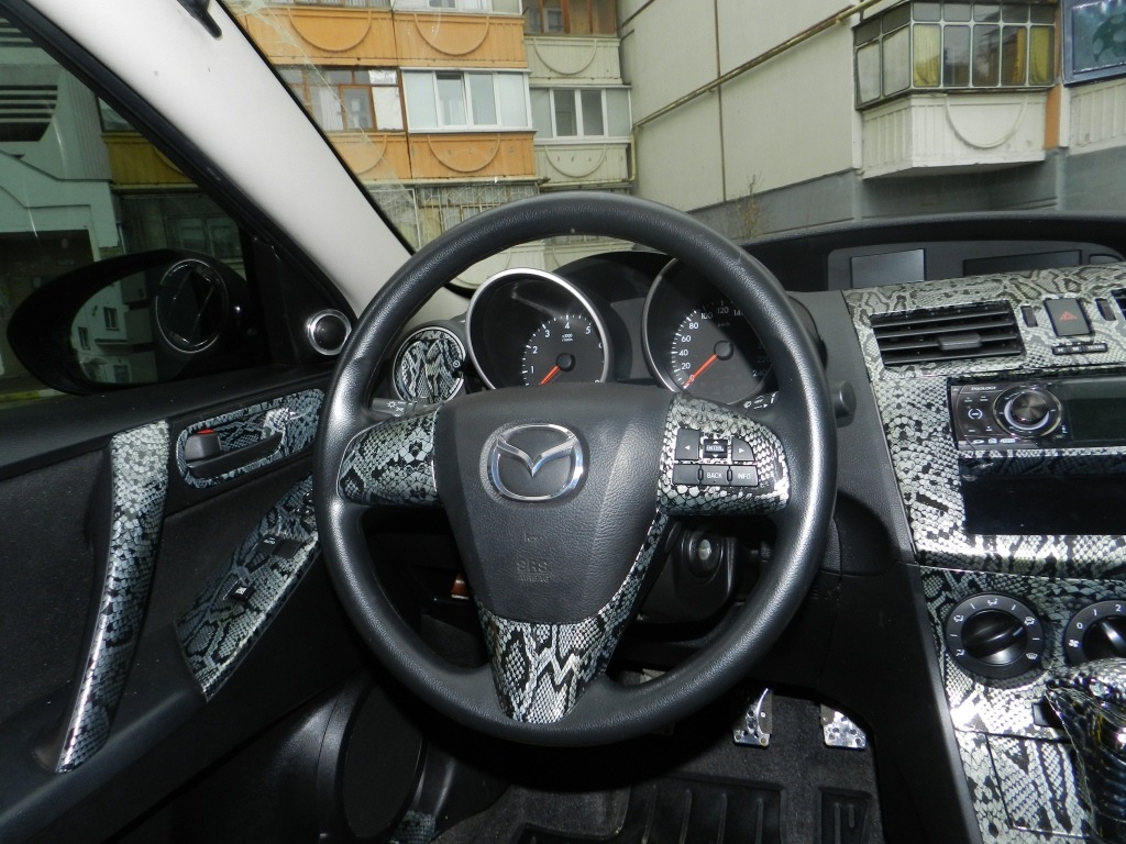 Аквапринт салона (змея) в Mazda 3 TUNING — Mazda 3 (2G) BL, 1,6 л, 2009  года | тюнинг | DRIVE2