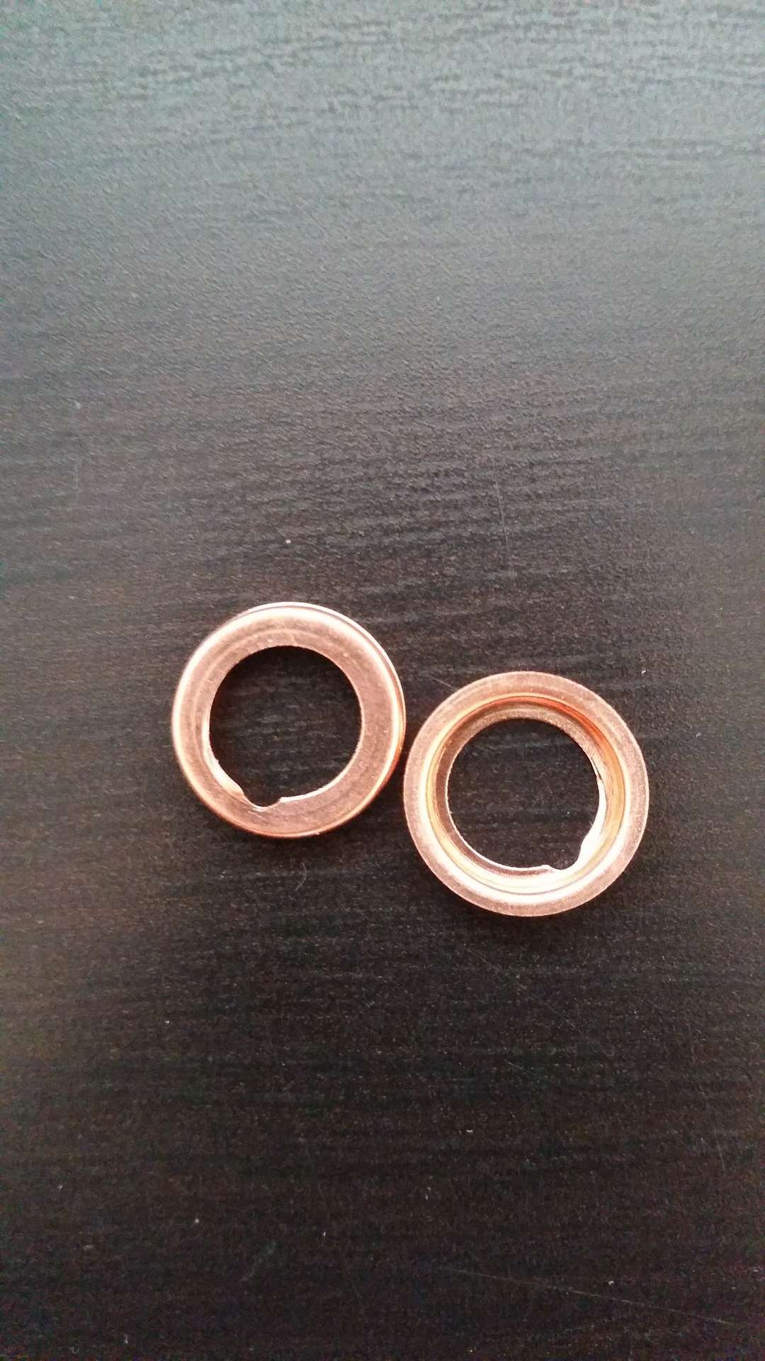 100 elring. Nissan 11026-01m02. 1102601m02 nissan прокладка. 1102601m02 nissan прокладка. 7703062062 renault шайба.