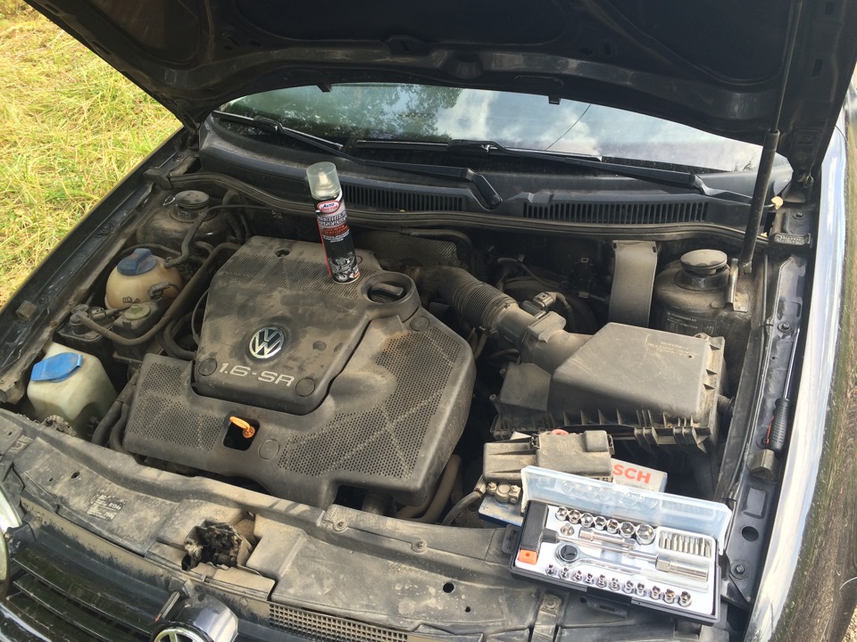 Чистка дроссельной заслонки двигателя AKL 1.6 — Volkswagen Golf Mk4, 1 ...