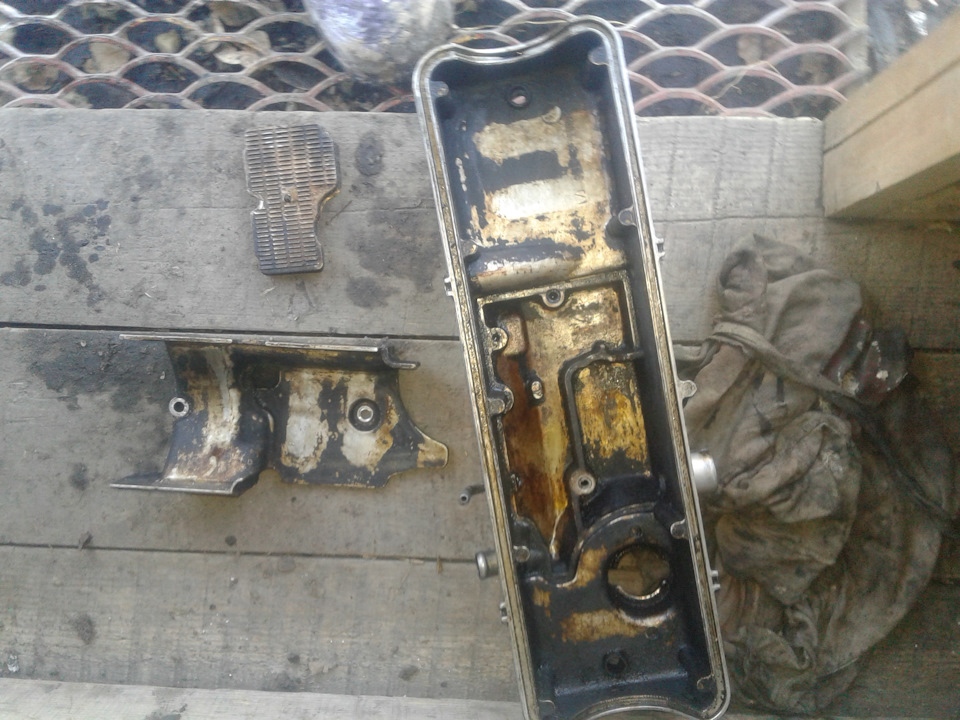 Свечи, разборка трамблера, чистка карба и маслоуловителя и замена ...