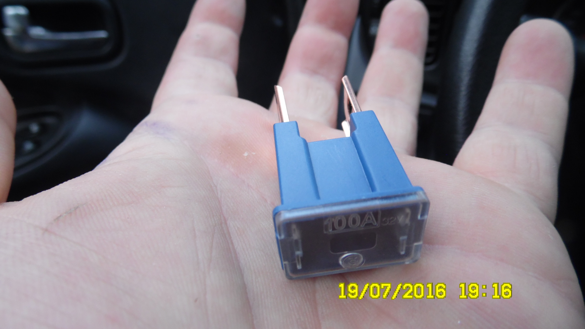 Предохранитель 100А — Nissan Almera II (N16), 1,5 л, 2006 года ...