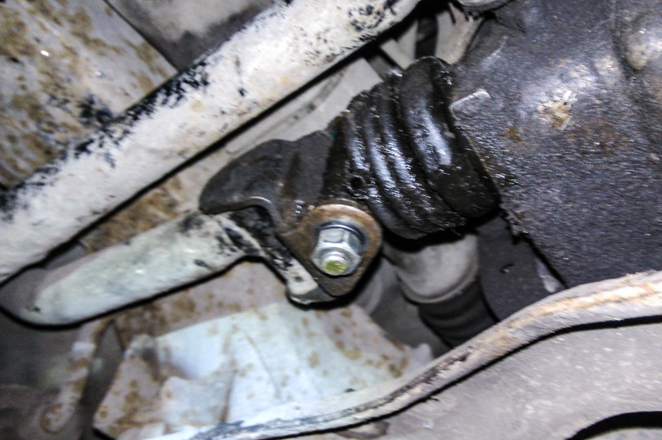 замена сальника кулисы на mazda 323 f замена сальника кулисы на mazda 323 f