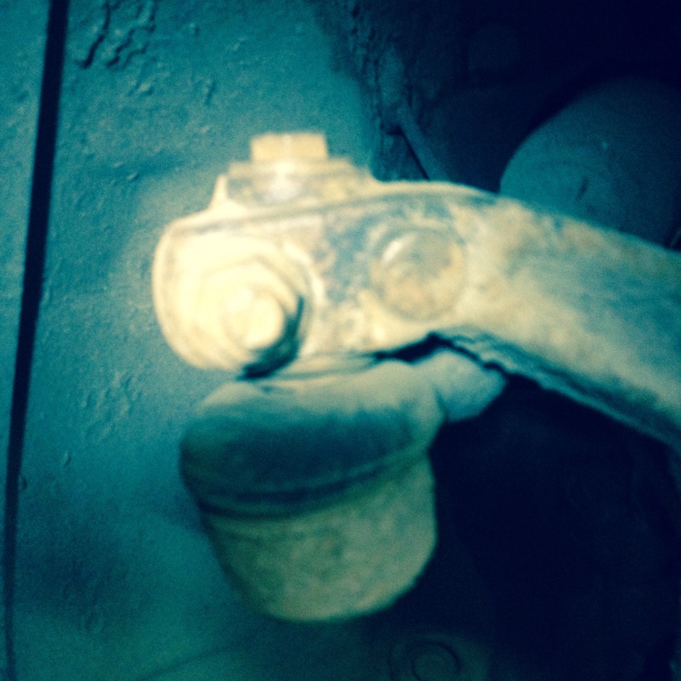 Замена рулевых наконечников — Skoda Superb Mk1, 2,8 л, 2002 года ...