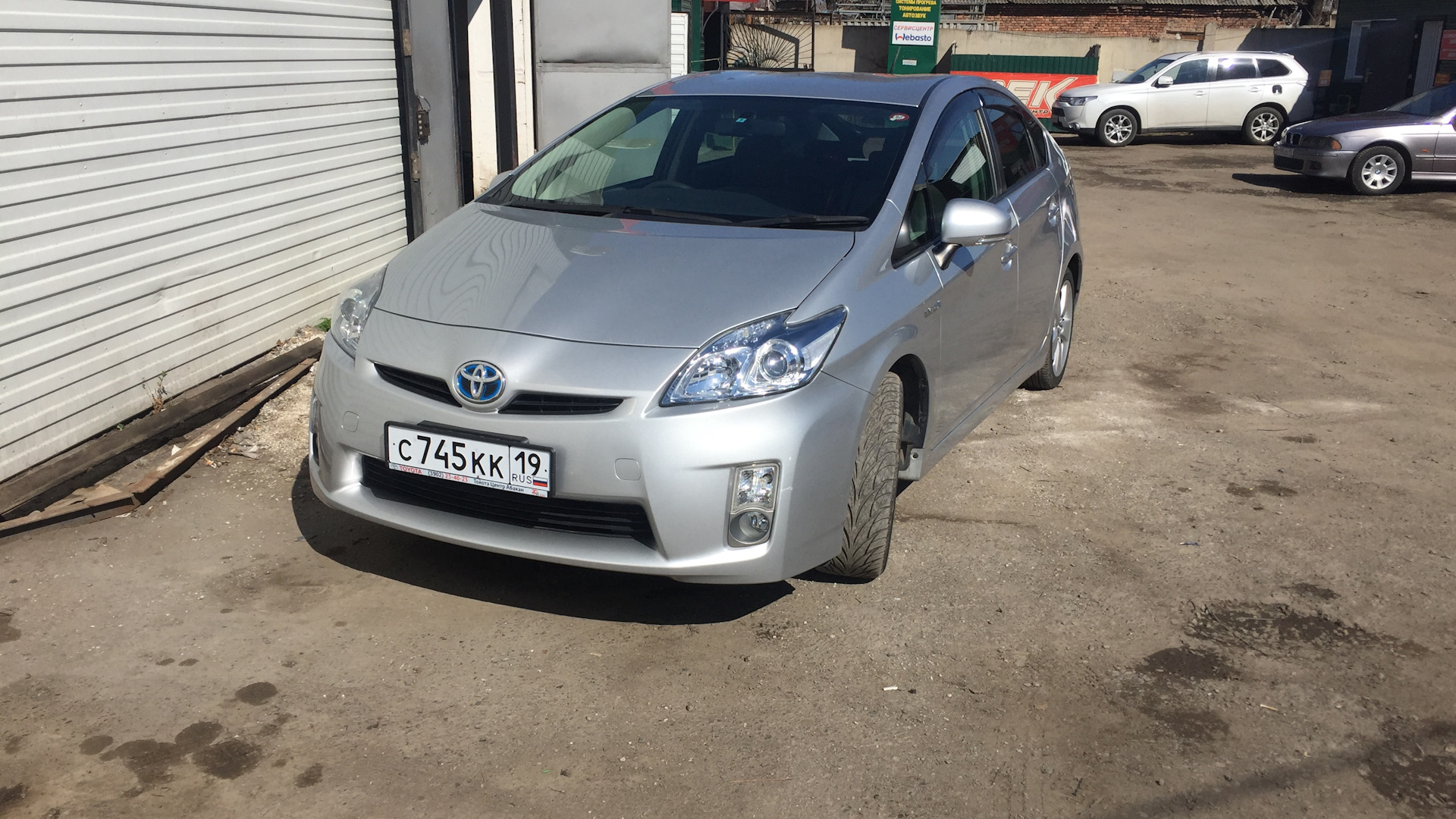 Toyota Prius (30) 1.8 гибридный 2010 | мой 12вольт Тралейбус на DRIVE2