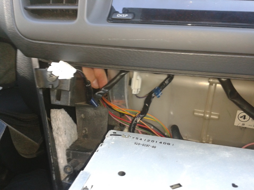 Пролезло два пальца — Subaru Legacy (BL/BP)