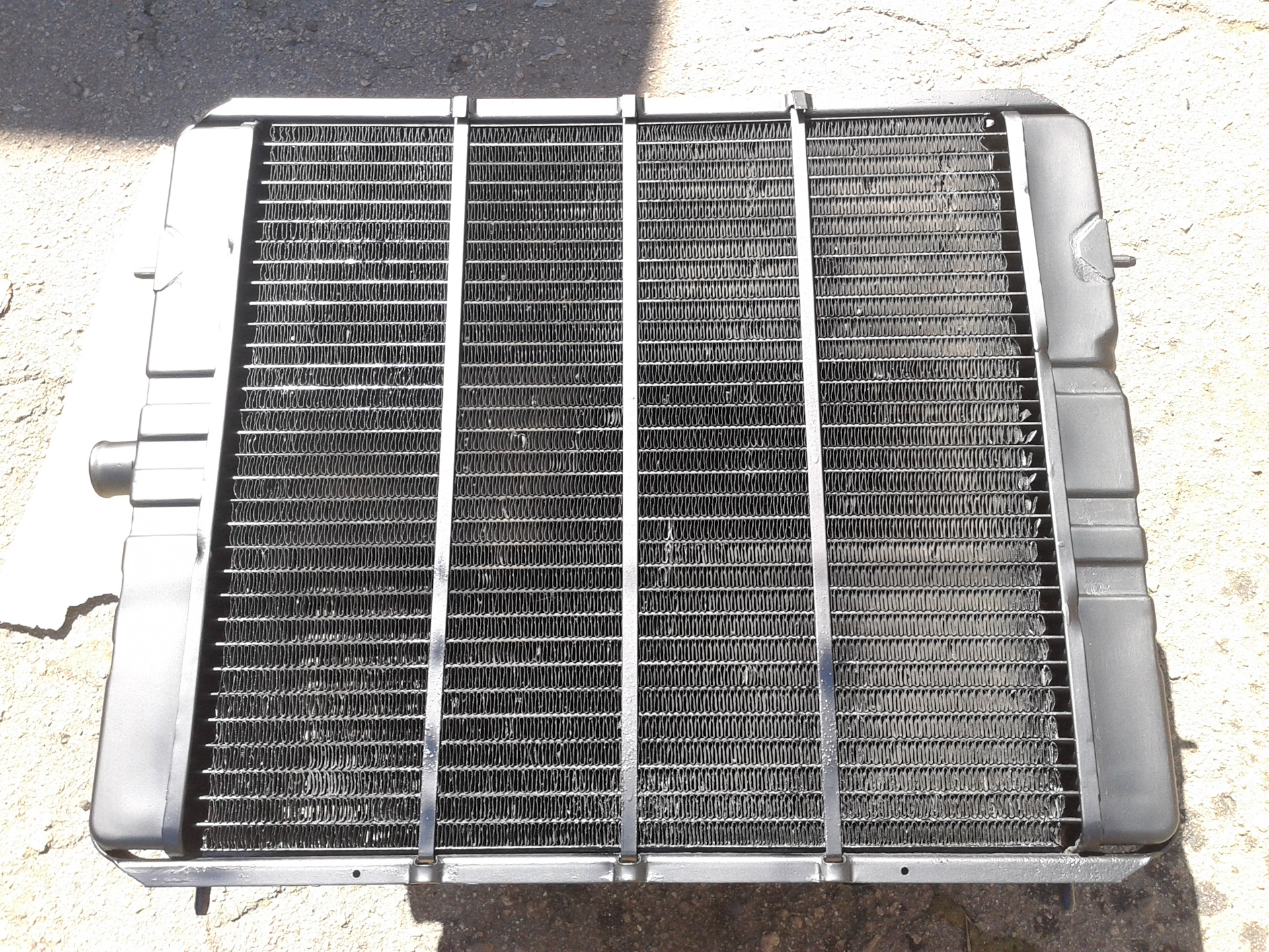 Сделай сам радиатор. Из чего делают радиаторы. Аскон радиаторы. Верхняя часть радиатора. Радиатор из какого металла.