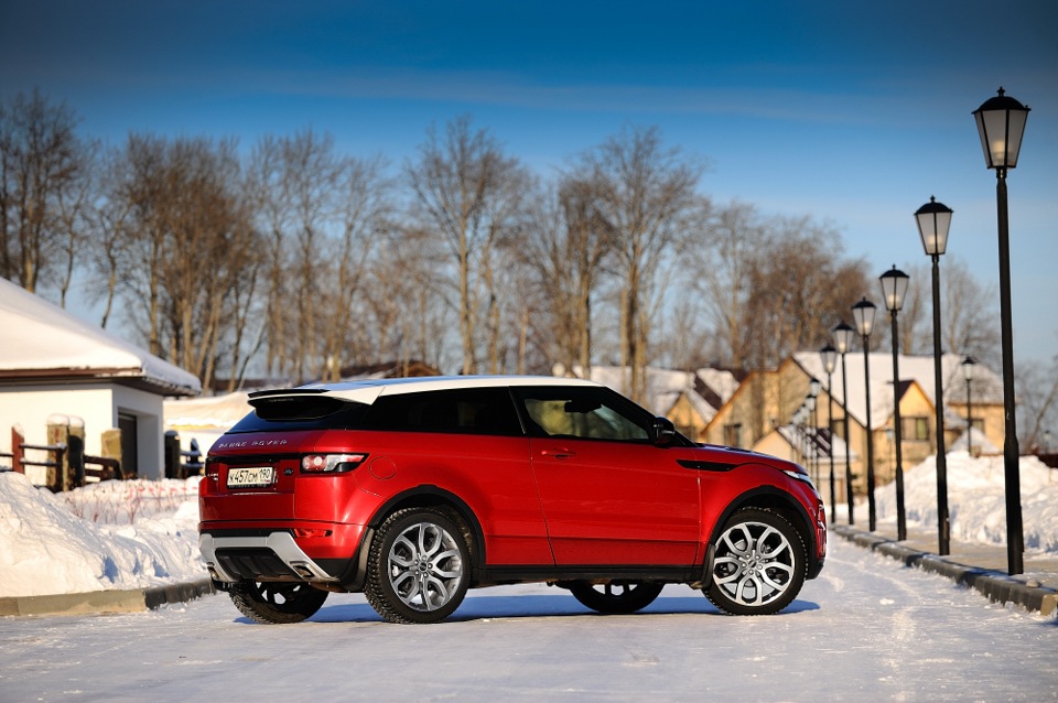 Land Rover range Rover Evoque красный