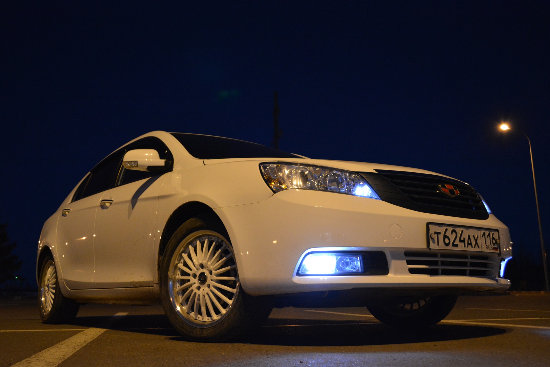 Geely Emgrand ec7