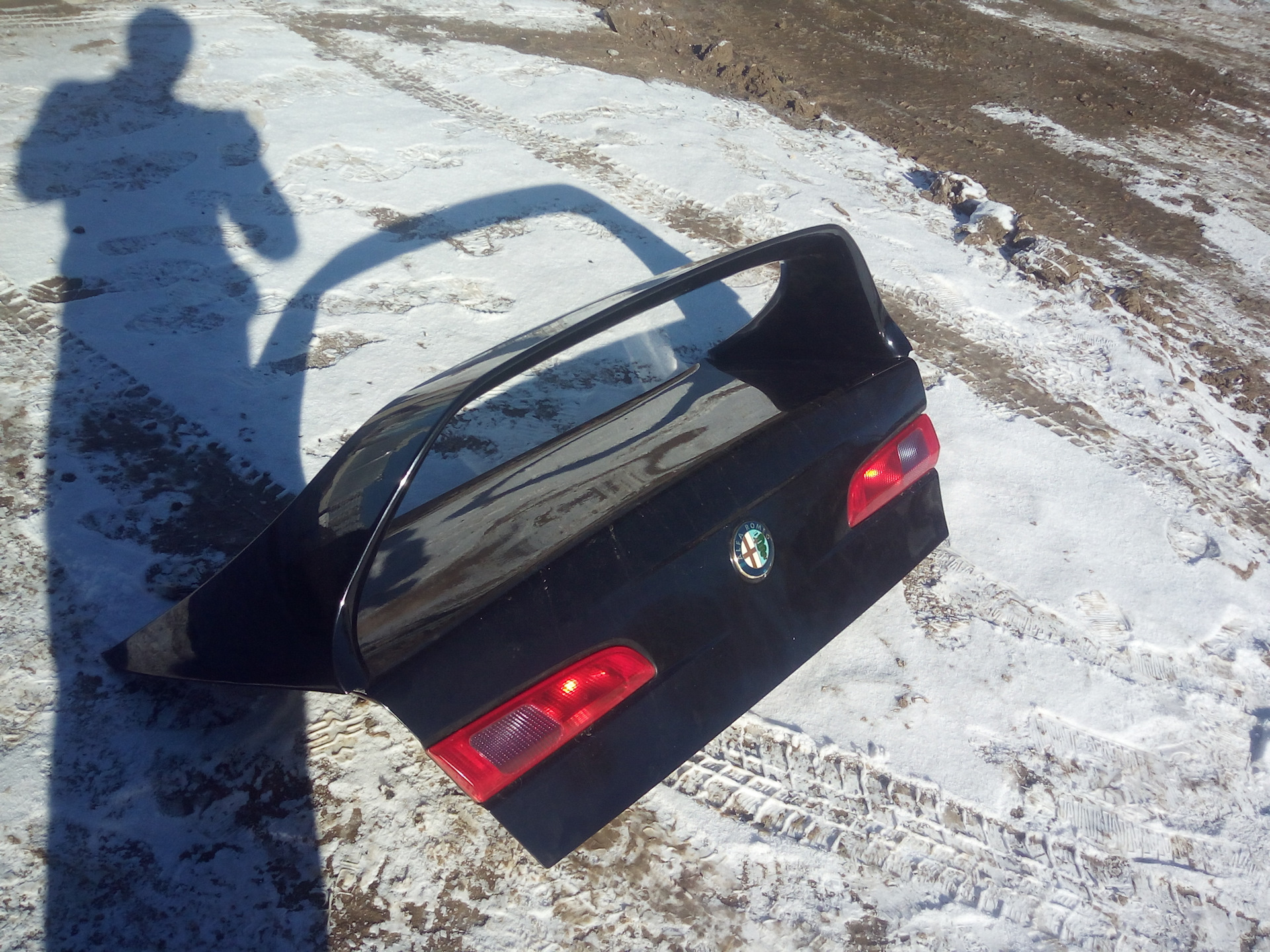 Альфа спойлеры. Alfa Romeo 156 Spoiler. Спойлер Alfa Romeo 156. Alfa Romeo 156 багажник Альфа Ромео. Альфа Ромео 156 с люком.